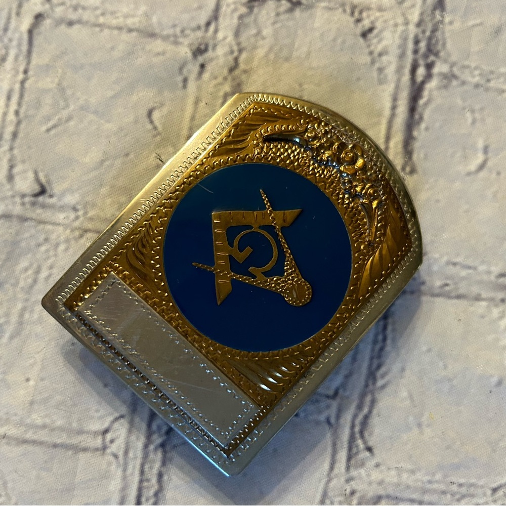 SHINIER SWORD MASON BELT BUCKLE
